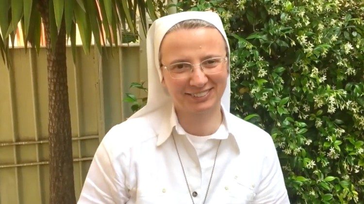 Sor Simona Brambilla es la primera prefecta del Vaticano