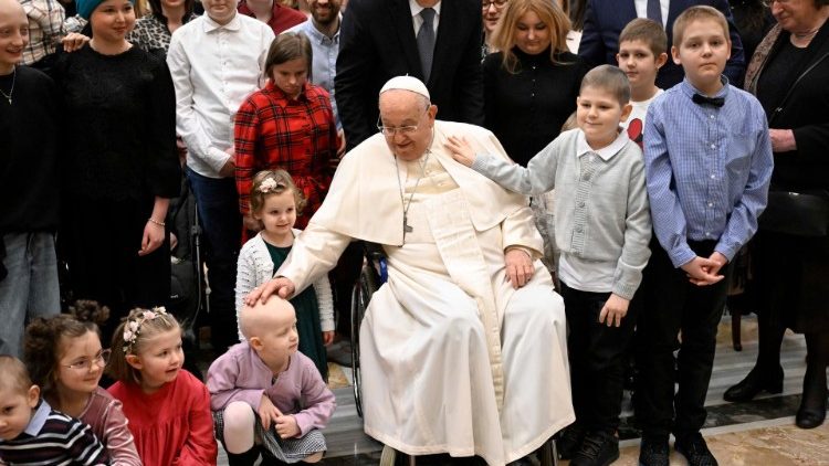 El Papa a los niños enfermos de Polonia: Recen por los que no pueden ser tratados