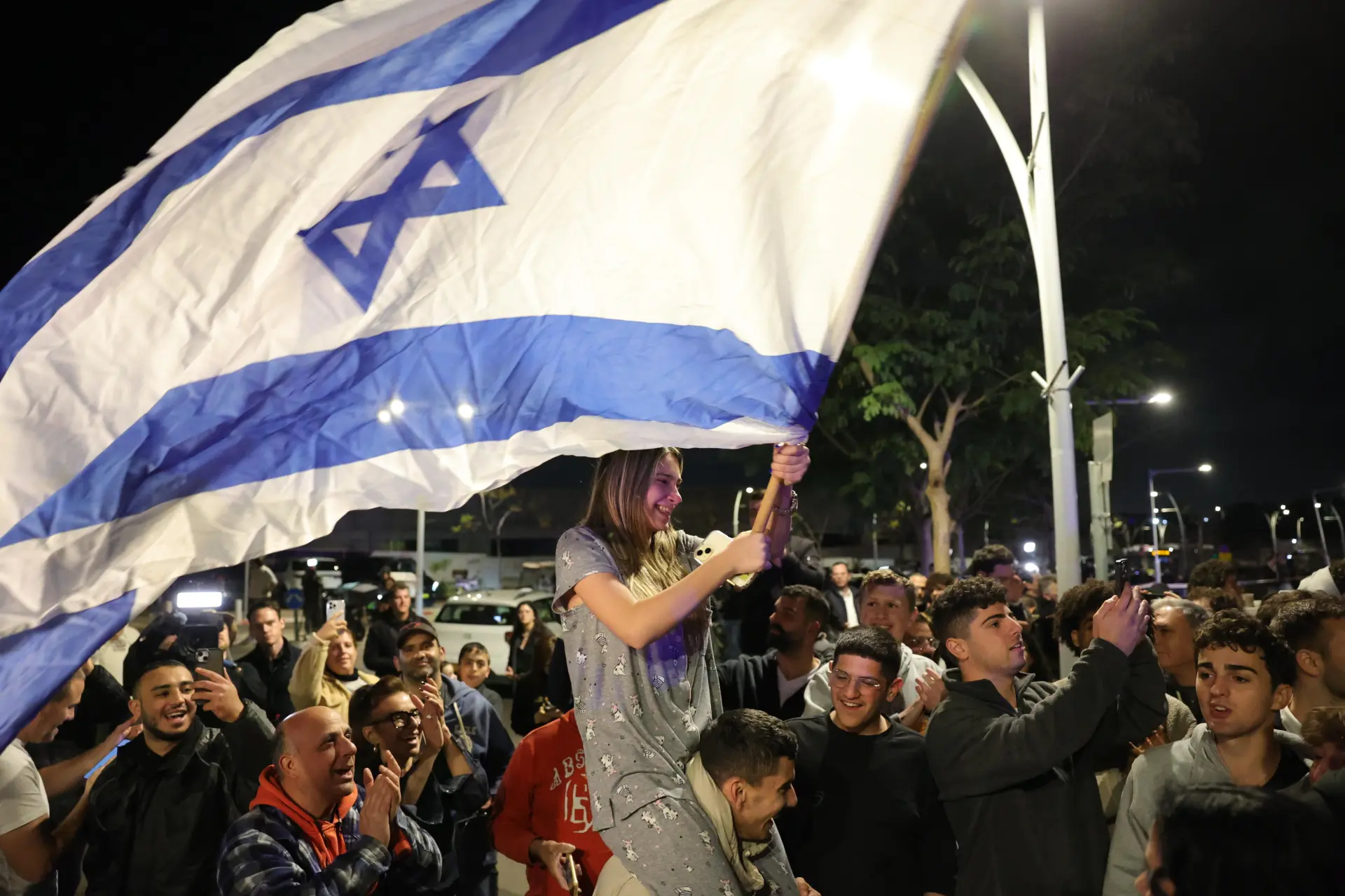 Las tres rehenes liberadas ya están en Israel